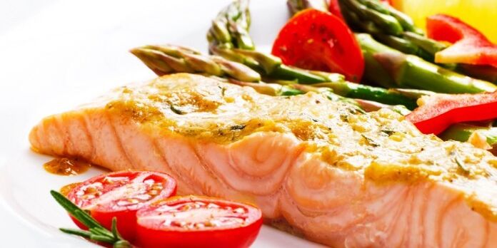 ماهی قزل آلا با سبزیجات برای کاهش وزن